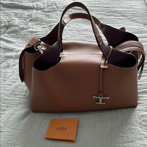 Tod's Tan Bag Luxurious Leather pristine condition.